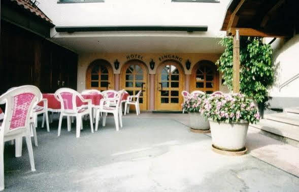 Traube Hotel Fellbach Buitenkant foto